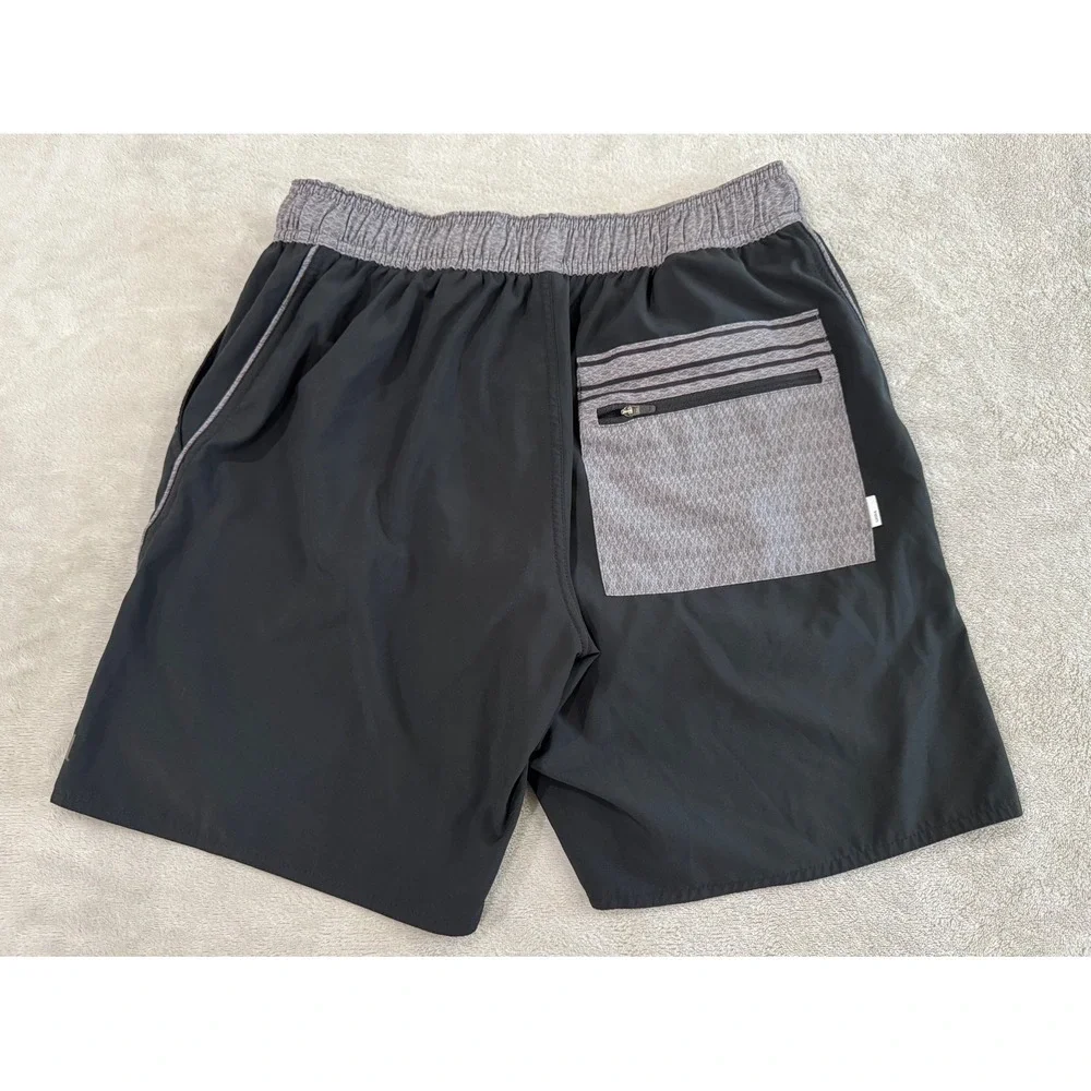 Vuori Kore Shorts Mens Small Black Grey Athletic Training Lined Gym Workout 7.5